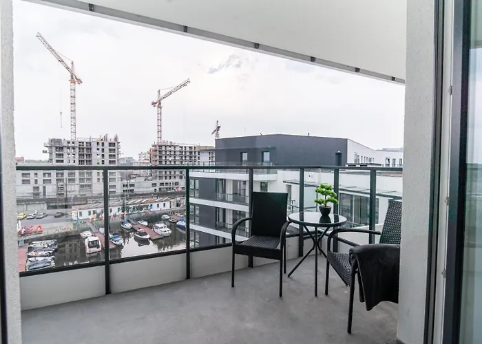 Apartly - Loft Przy Zielonym Moscie Апартаменты *